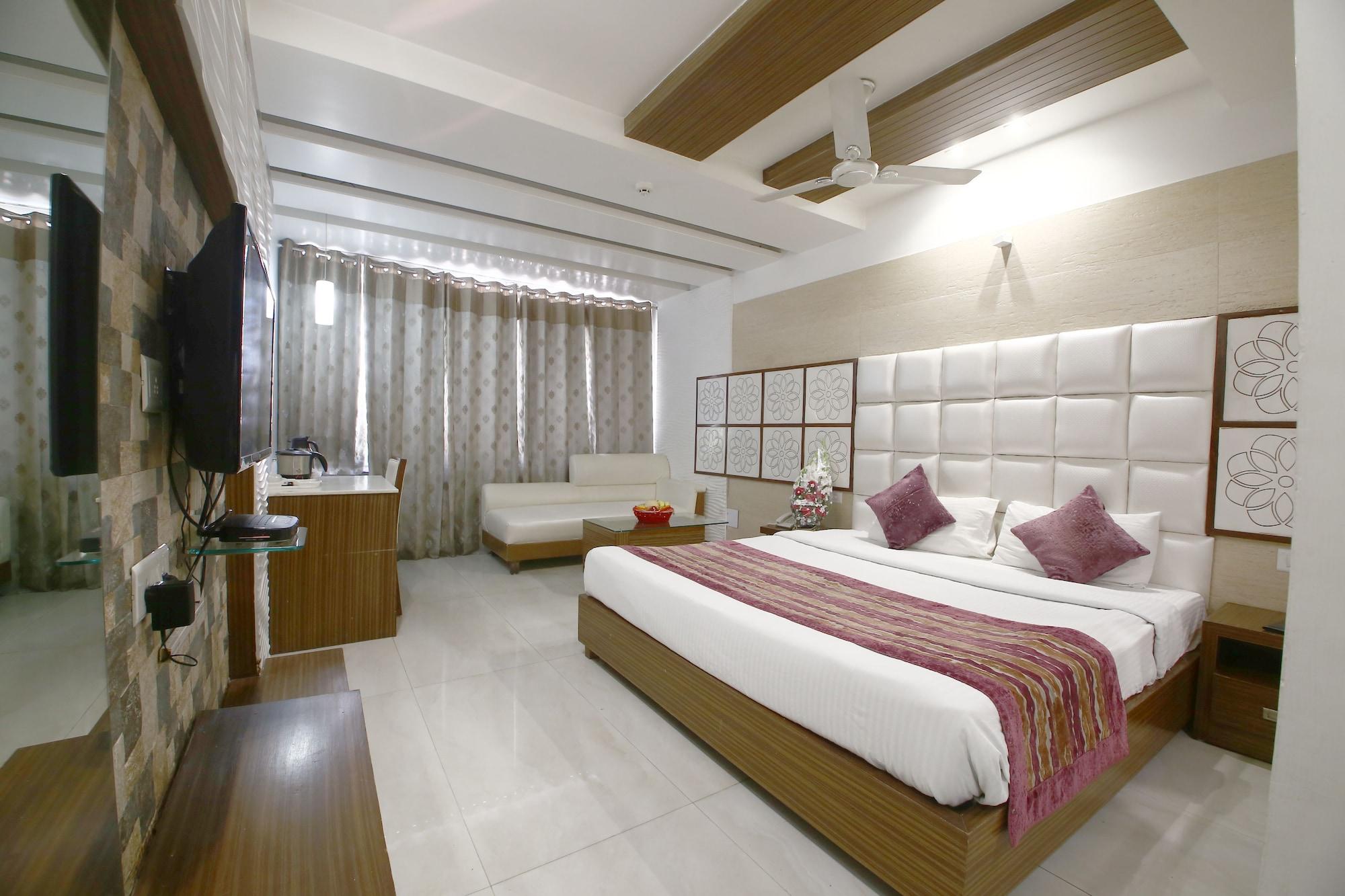 Hotel Emerald Chandīgarh Extérieur photo